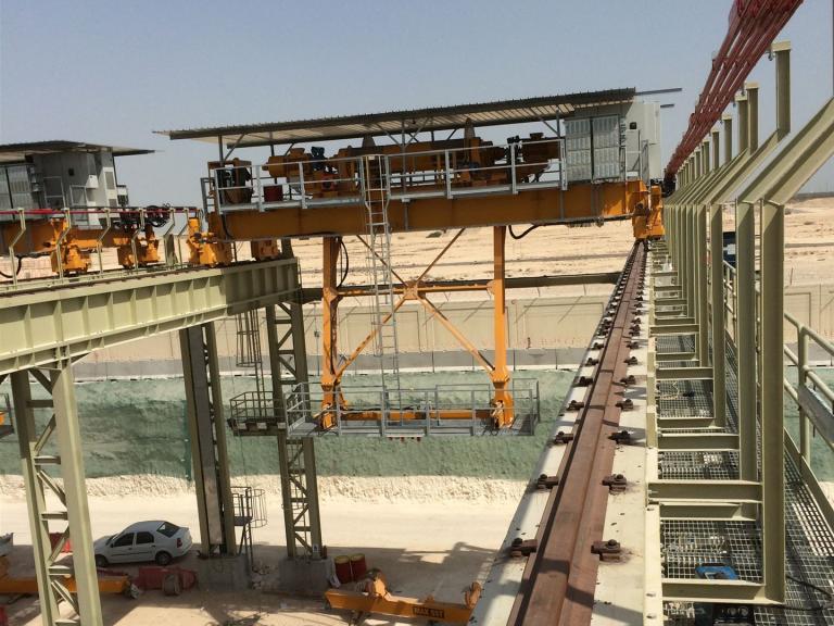 overhead crane deep shaft